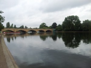 This morning I went for a run in Hyde Park. The scenery is beautiful!