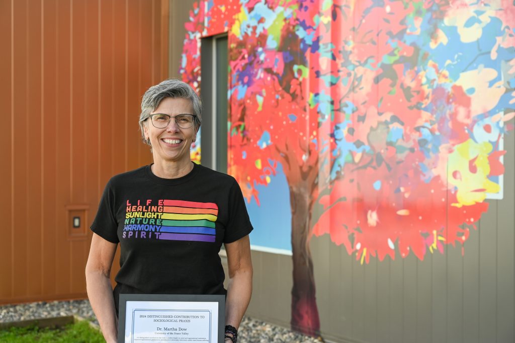 Dr. Martha Dow receives Distinguished Contribution award in San Diego